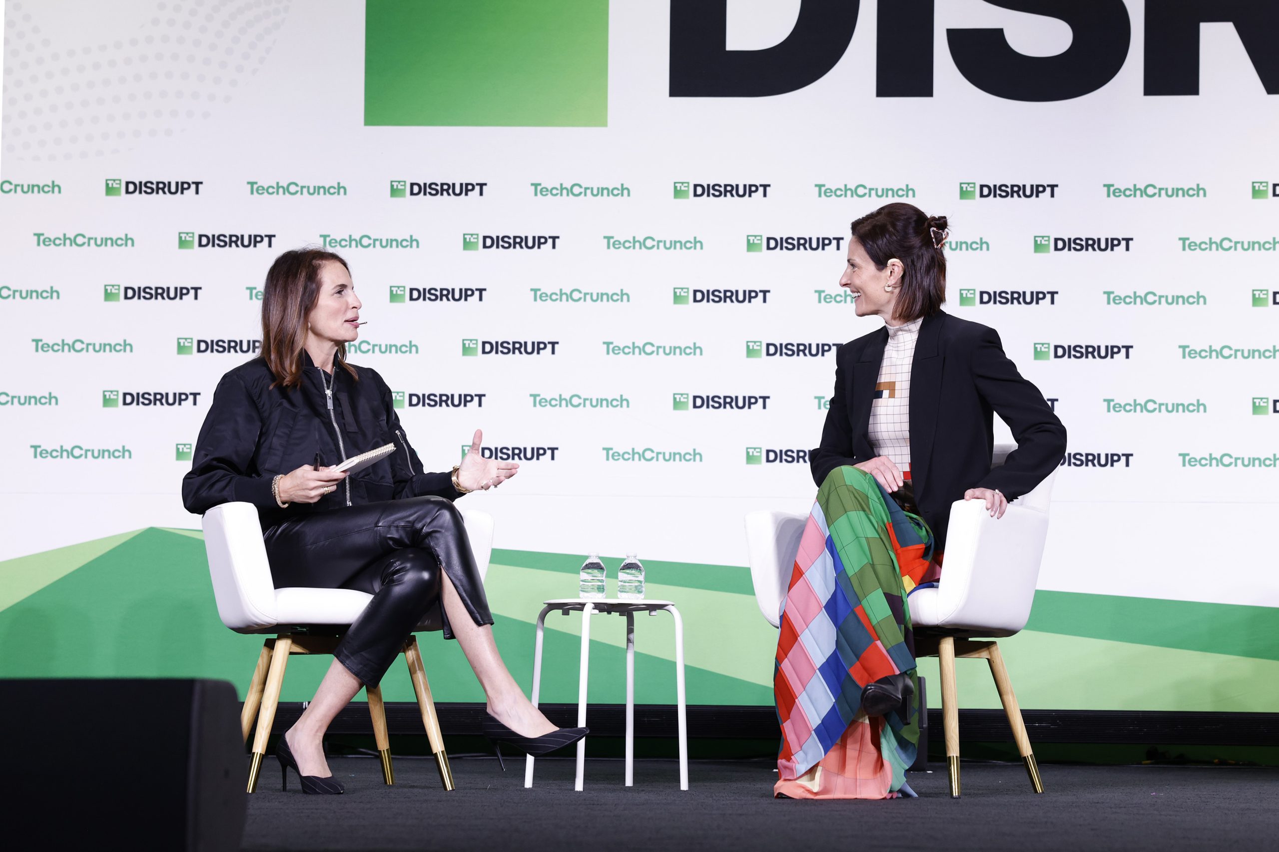 Netflix Charts New Course for Mobile Content Engagement, Prioritizing Discovery Over Direct Social Competition