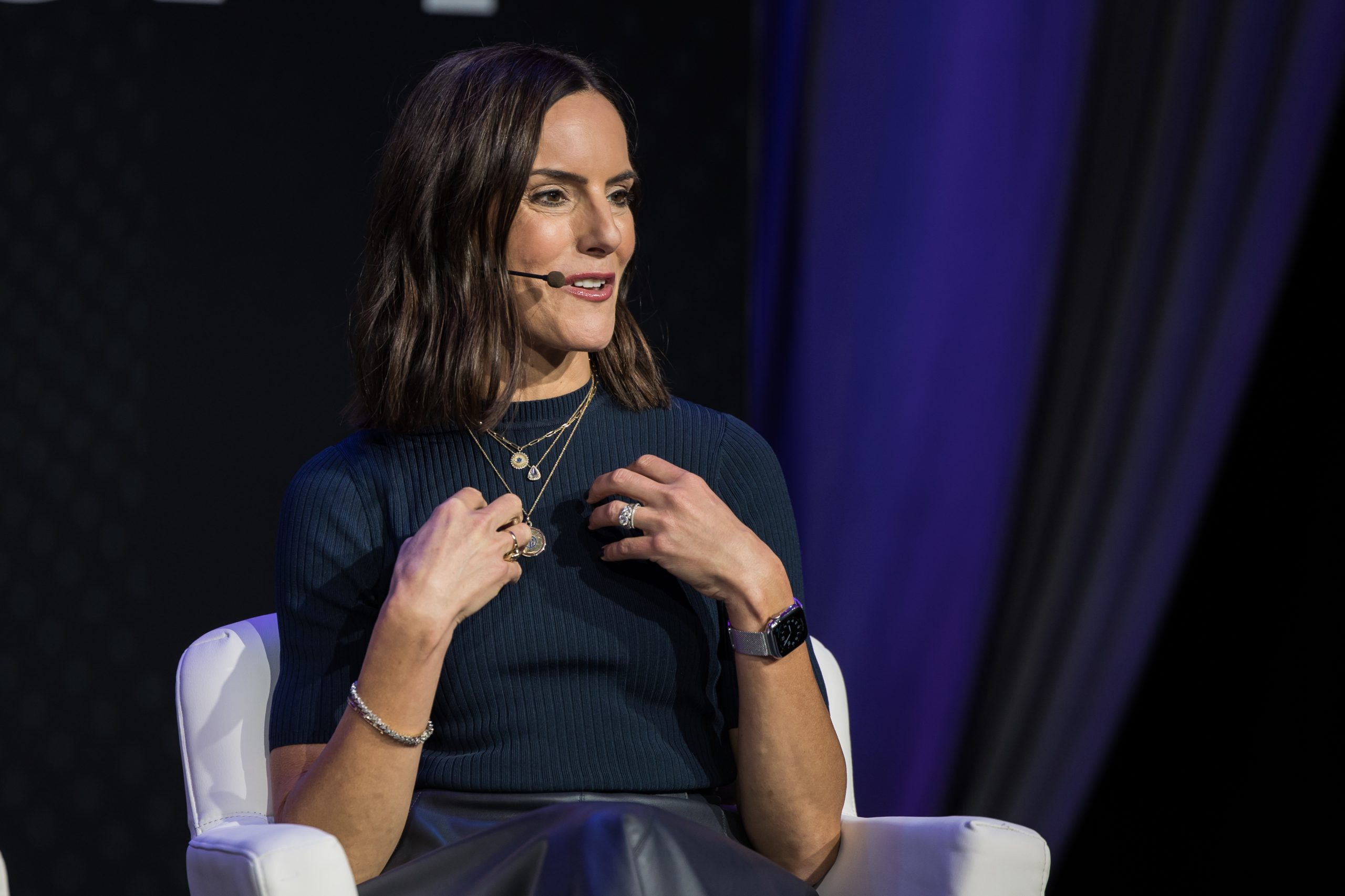 Navigating the AI Gold Rush: A Venture Capitalist’s Guide to Building Enduring Startups in a Crowded Landscape