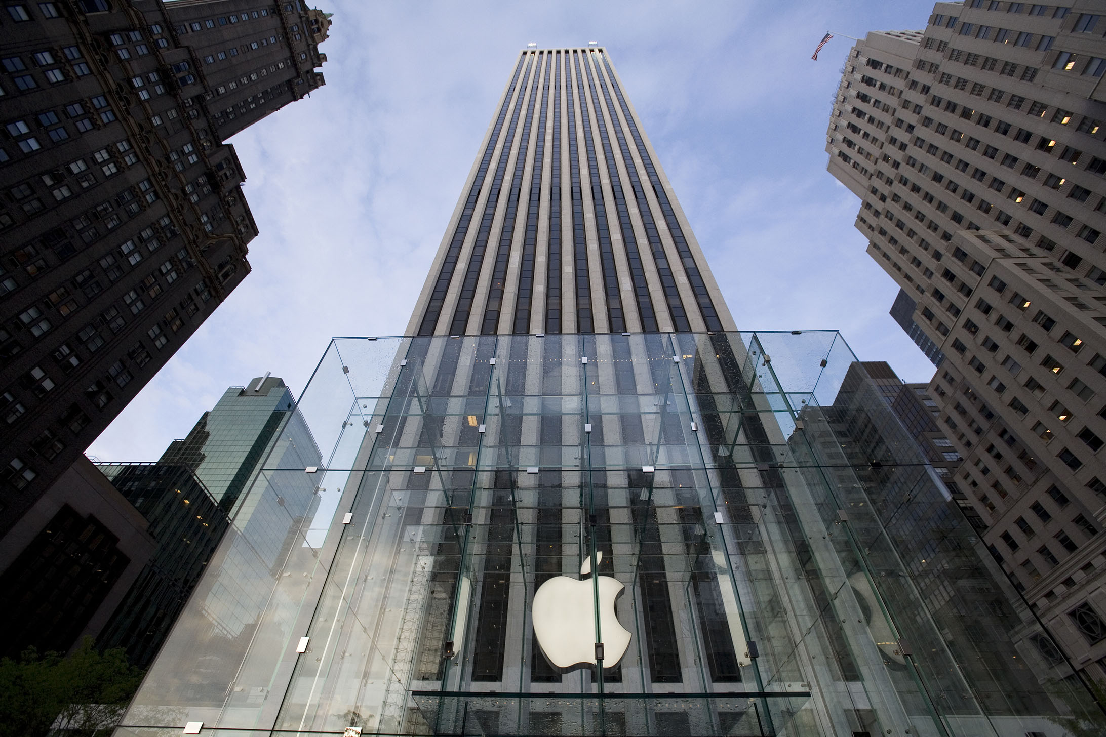Apple Bolsters Financial Authority with Sweeping Changes to Developer Agreement