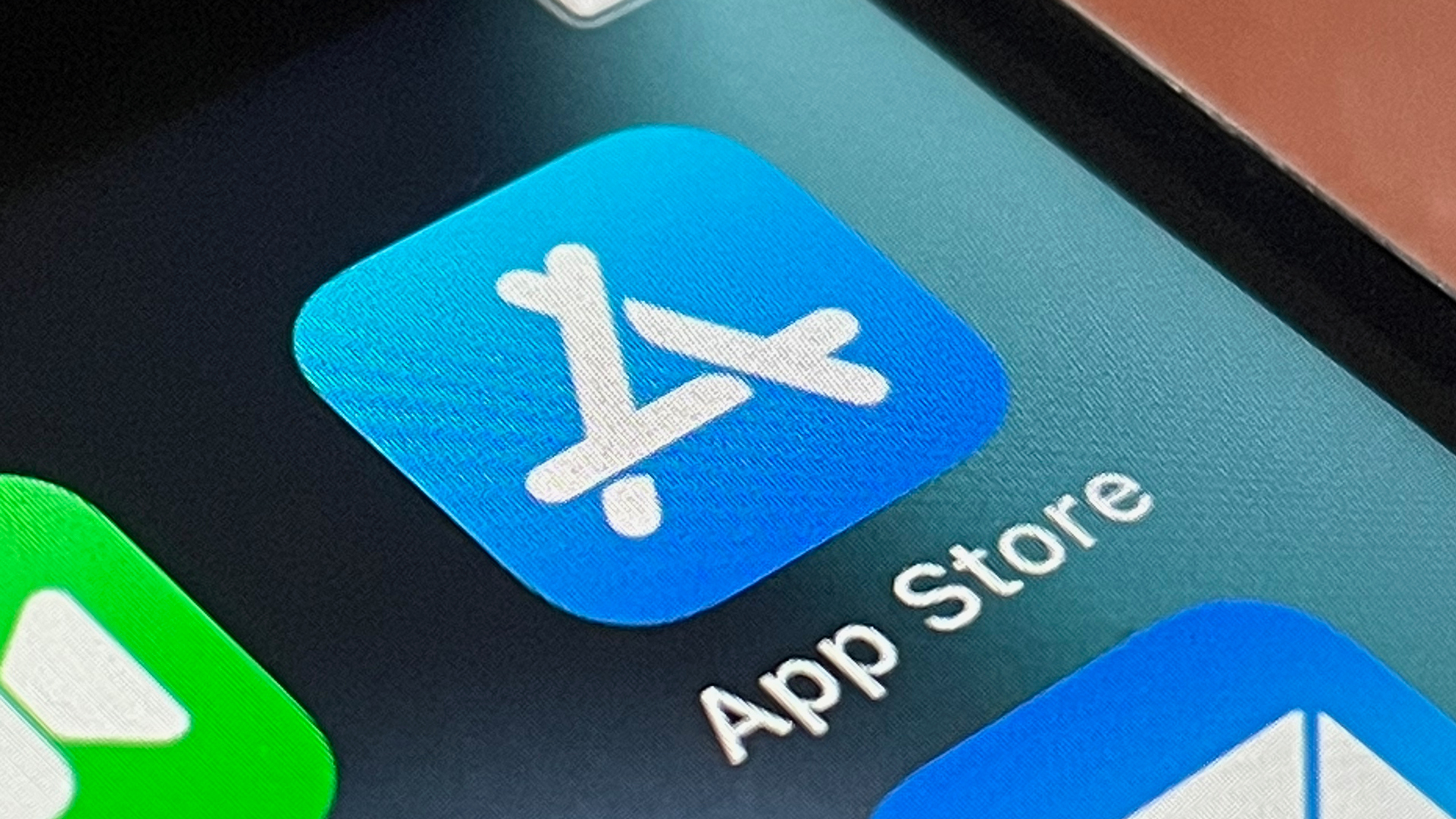 Federal Court Halts Texas Age Verification Mandate, Prompting Apple to Reverse Course on App Store Modifications