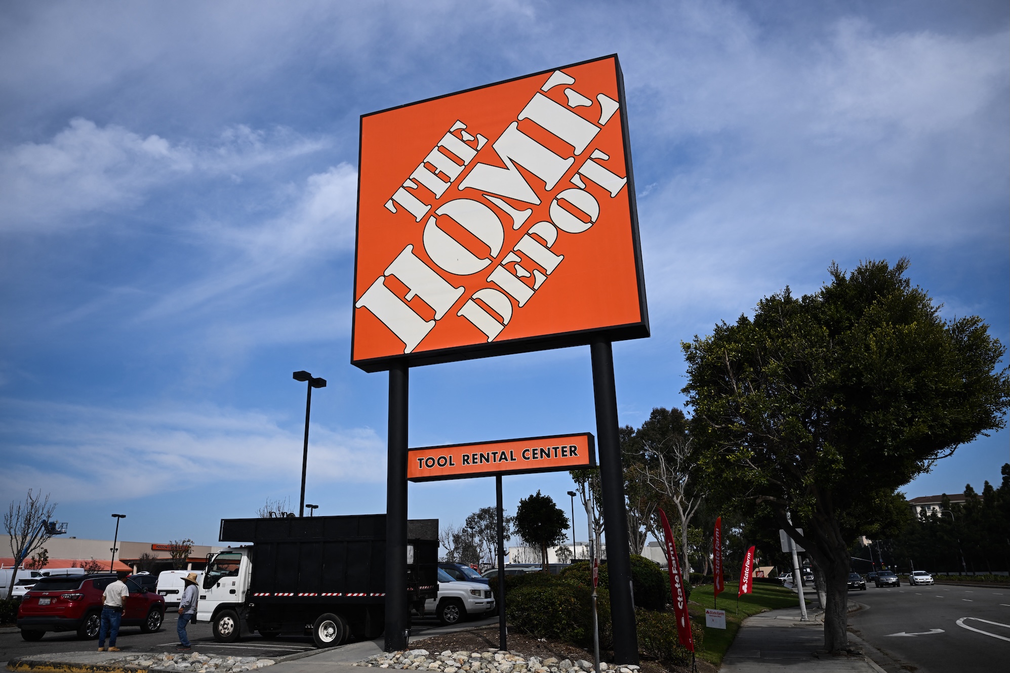 Home Depot’s Internal Systems Left Vulnerable for a Year Due to Employee’s Publicly Posted Access Token