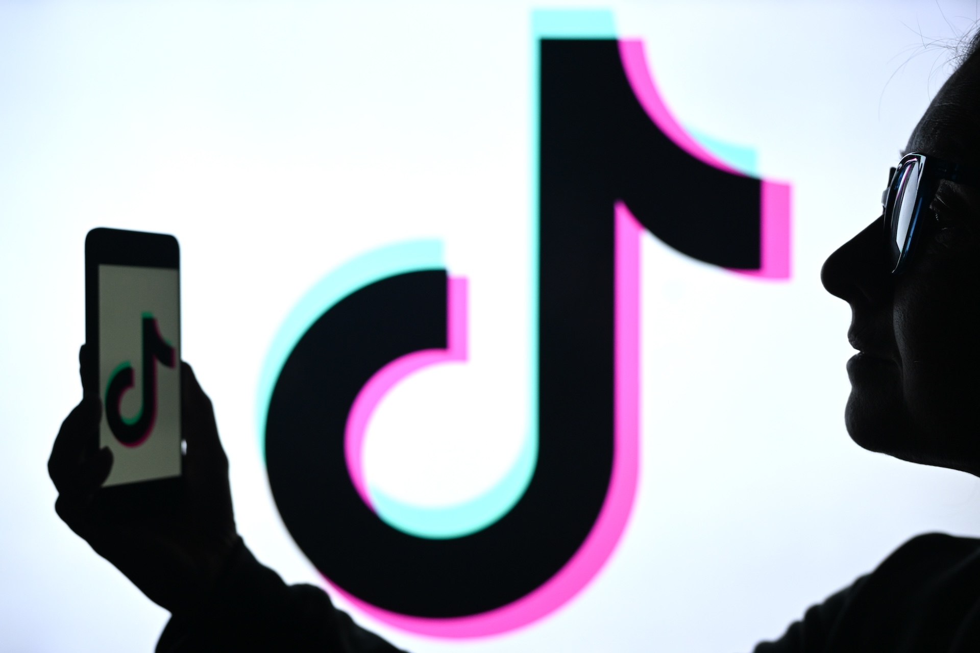 TikTok’s U.S. Future Secured: Major American Investment Group Takes Controlling Stake