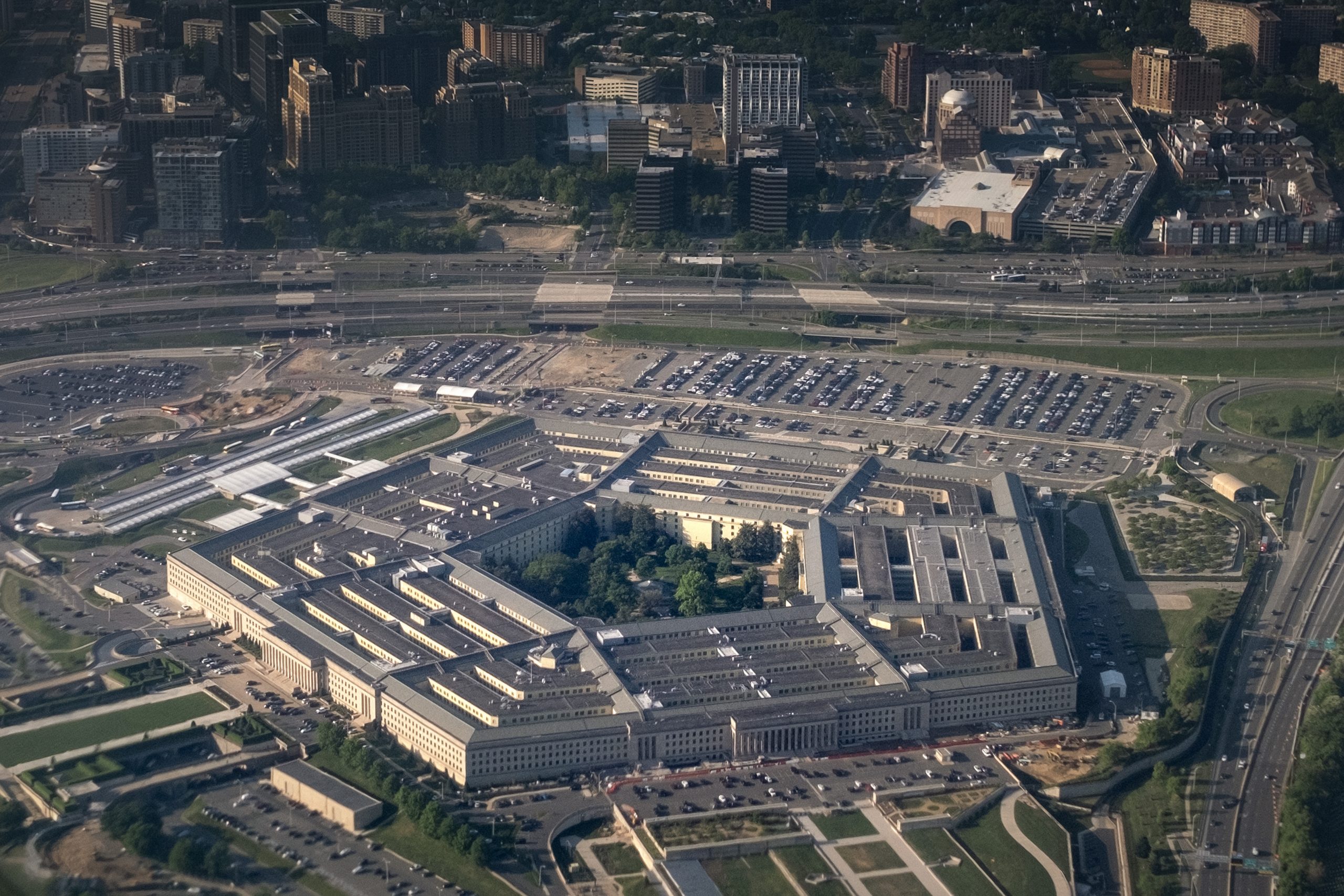 High-Stakes Negotiations: Pentagon’s AI Ambitions Collide with Tech Ethics in Contractual Dispute
