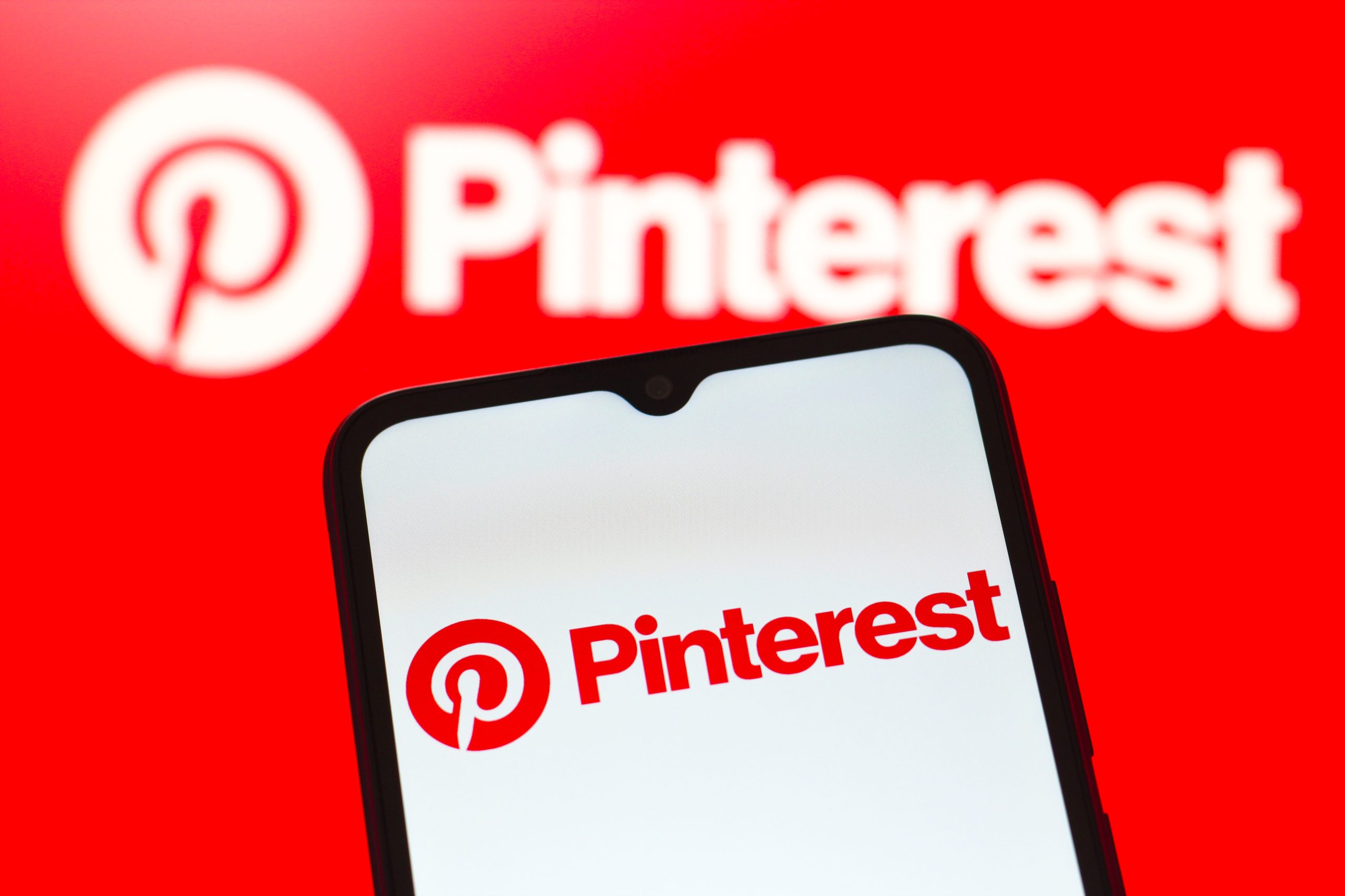 Pinterest CEO Repositions Platform as a Commercial Search Powerhouse Amidst Financial Headwinds and AI Revolution