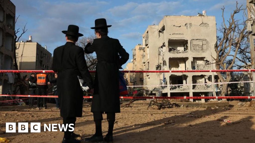 Direct Hits in Southern Israel: Iranian Ballistic Missiles Cause Mass Casualties, Raise Alarm Near Nation’s Undisclosed Nuclear Hub