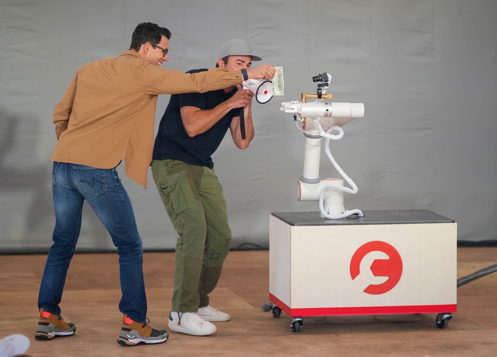 Industrial Intelligence Redefined: Rivian Founder RJ Scaringe’s New Robotics Venture, Mind Robotics, Charts a Distinct Path