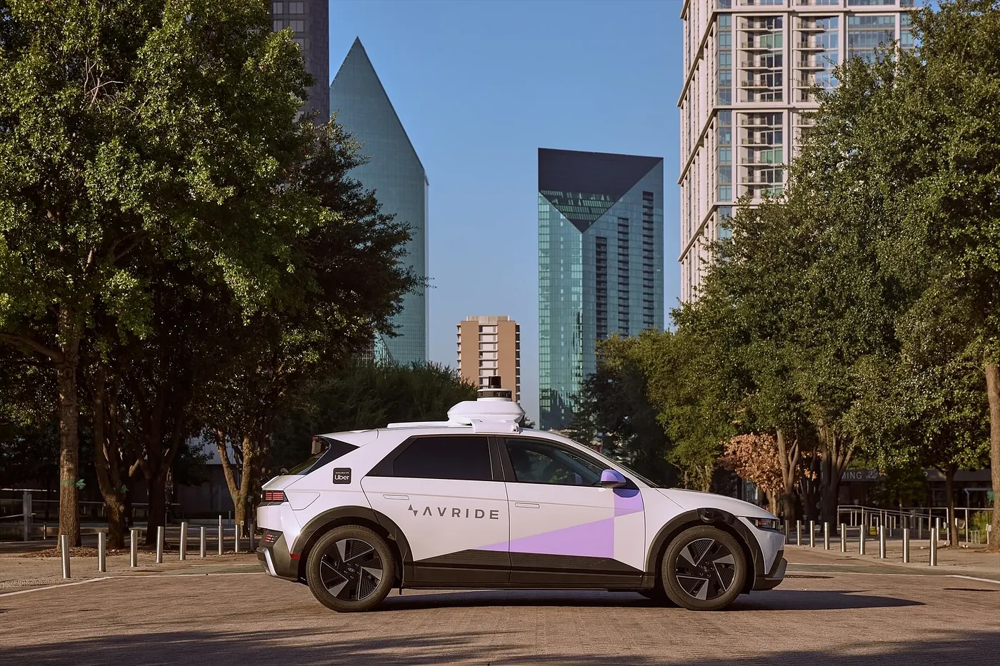 Autonomous Vehicle Safety Under Federal Scrutiny Following Avride Incidents