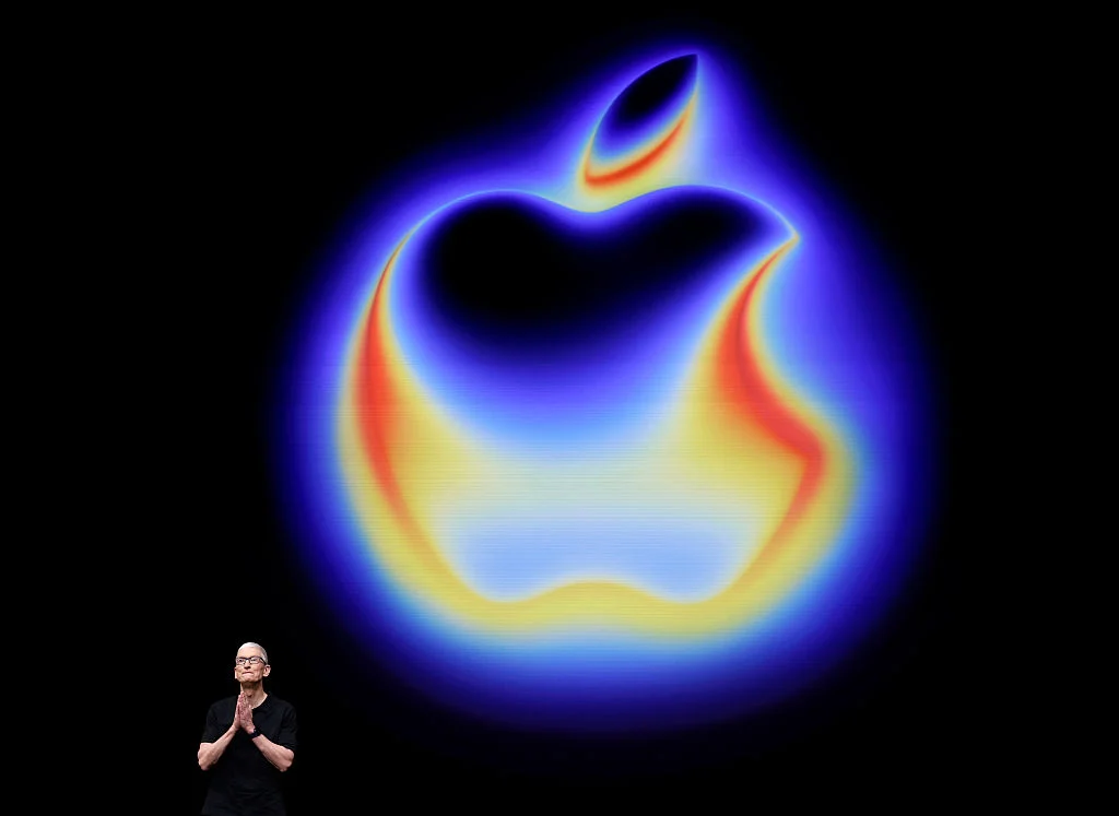 Apple’s Smart Glasses Initiative Navigates Privacy Minefield Ahead of Anticipated Launch