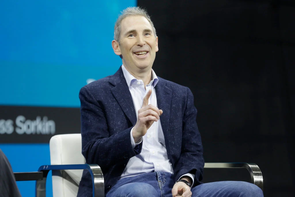 Cloud Titans Fuel AI Revolution as Investors Prioritize Infrastructure Over Innovation