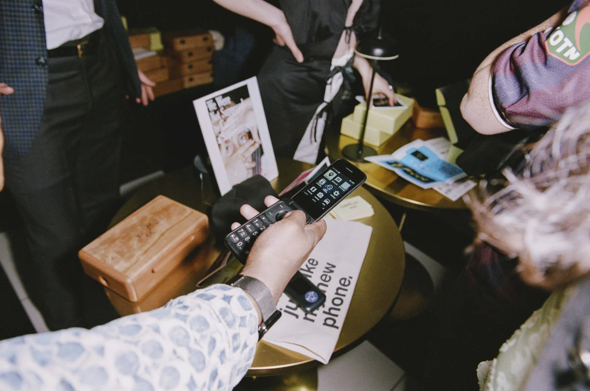 Reclaiming Attention: The Rise of ‘Dumbphones’ in a Hyper-Connected Society