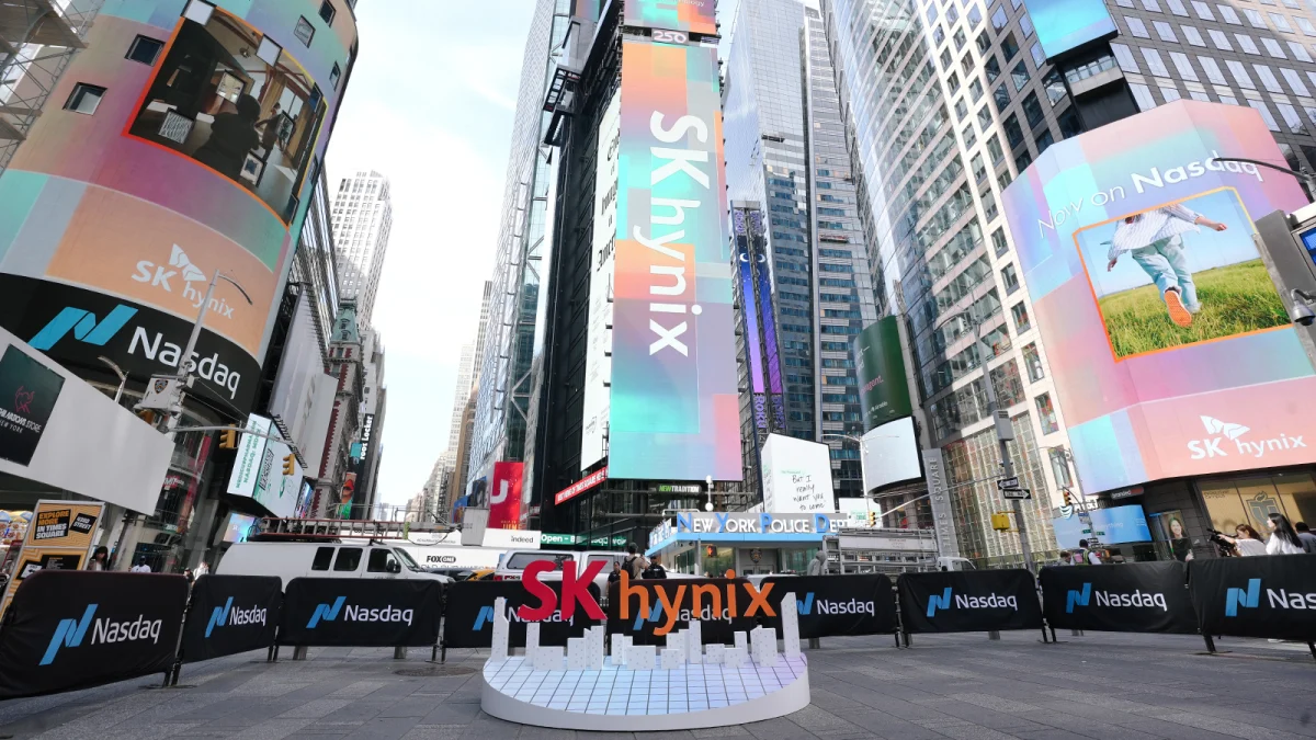 SK Hynix’s Landmark U.S. IPO Shatters Records, Propelling AI Chip Ambitions and Igniting Domestic Manufacturing Debates